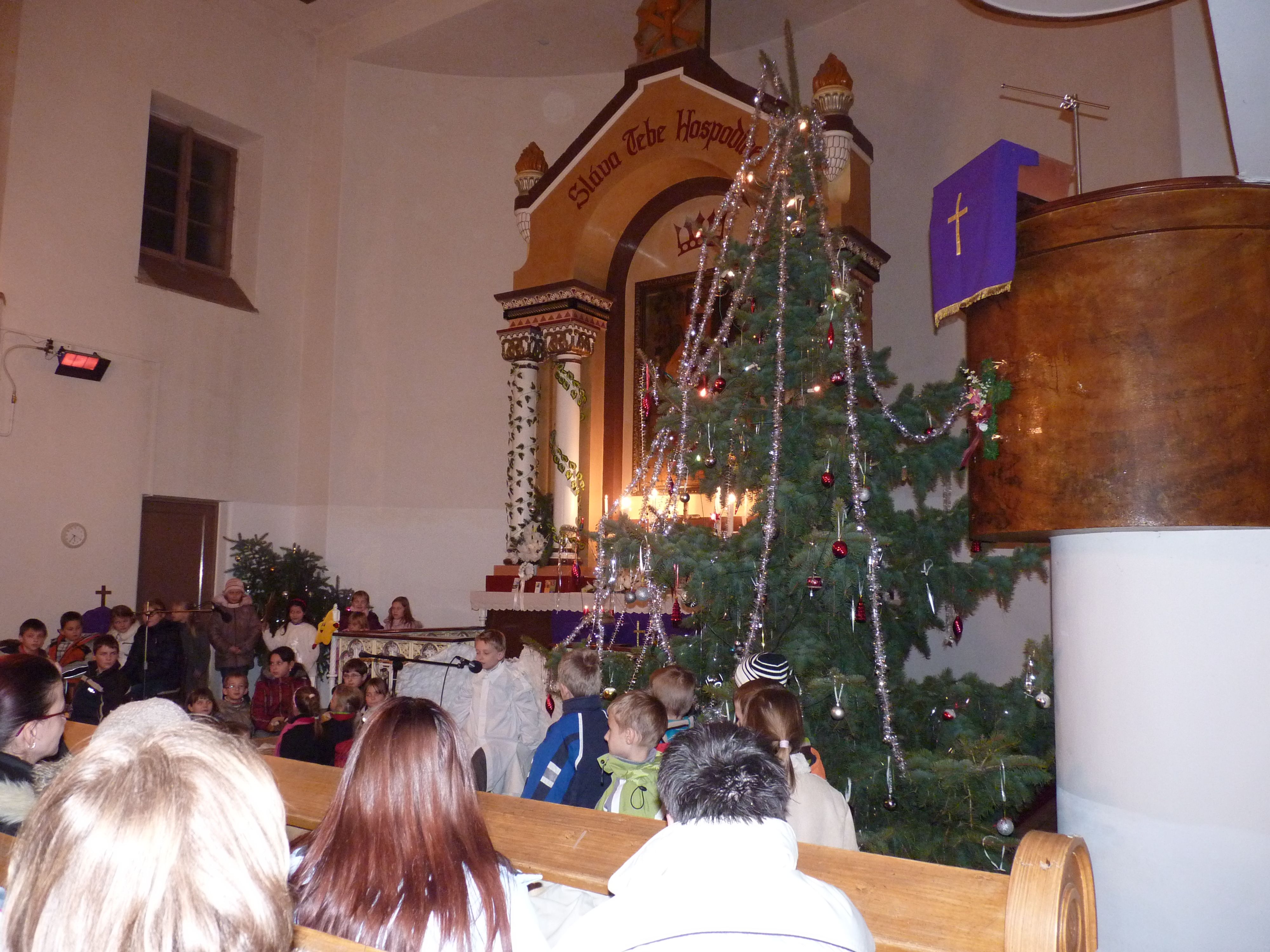 Vianočný koncert v Evanjelickom kostole  2010 014.jpg